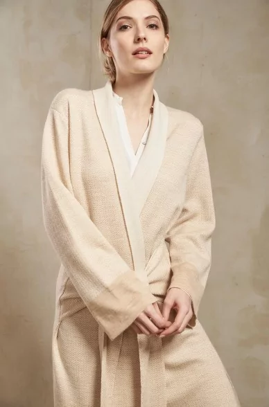 Luxurious ROBLE ROBE Unisex Dressing Gown by KUNA Home Relax